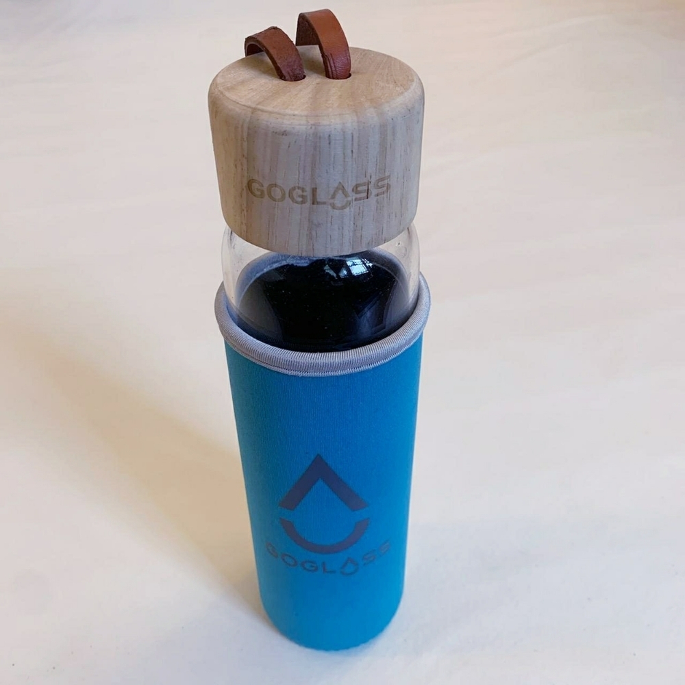 GoGlass Aspen Glass Water Bottle w/ Blue Sleeve
